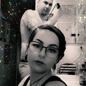 Meet your Posher, Sair